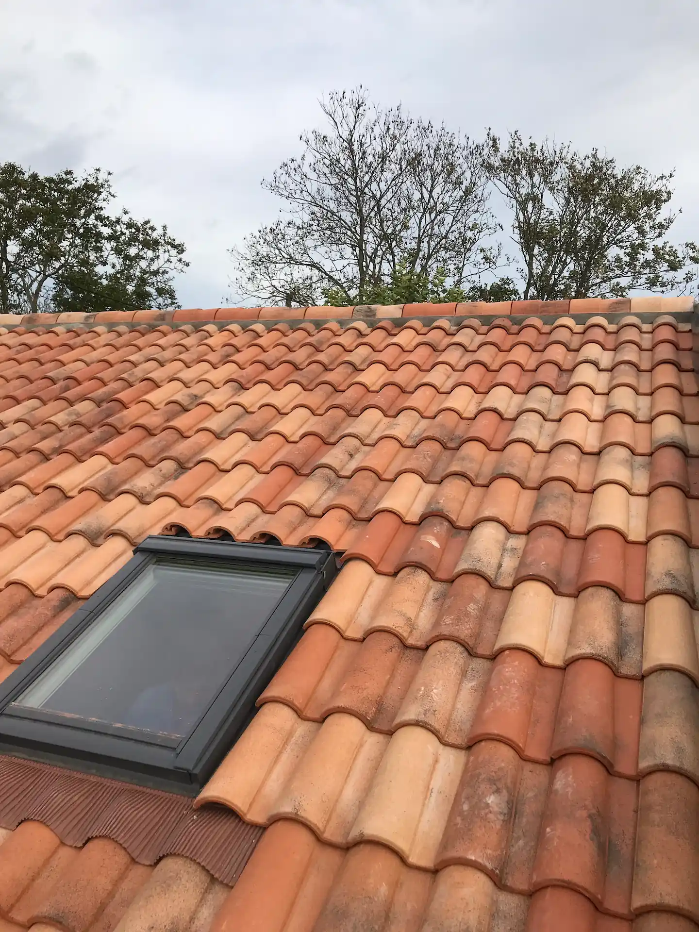 Pose Velux sur tuile canal